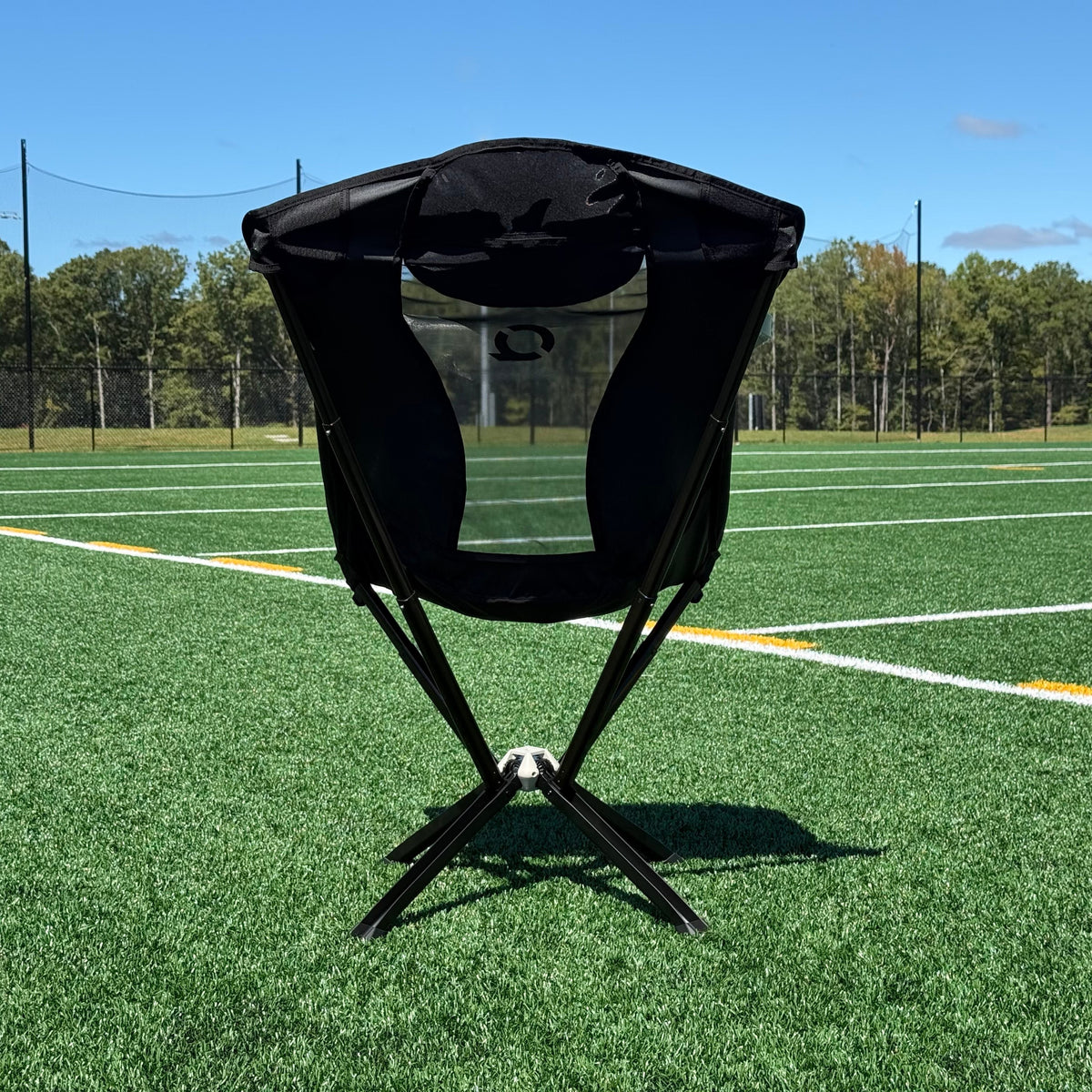 CLIQ EpiQ lounge chair on the sideline, back view