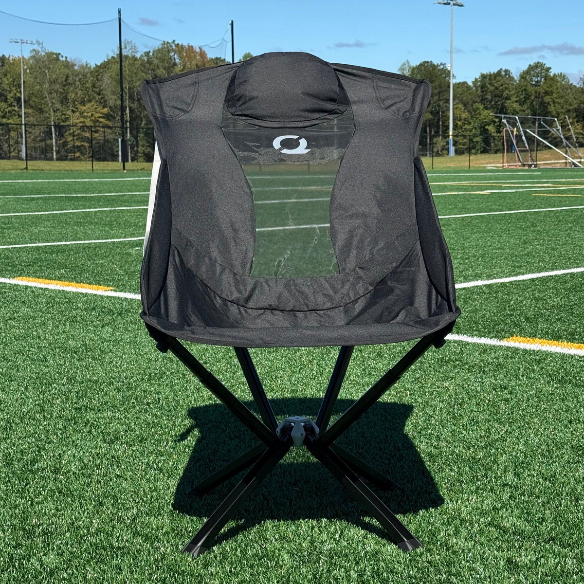 CLIQ EpiQ lounge chair on the sideline, front view